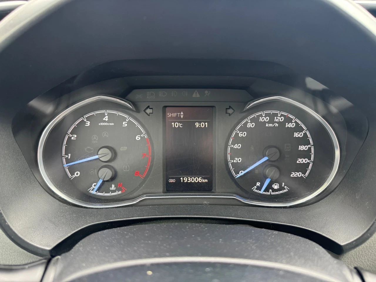 Toyota Yaris 1.5i Facelift/Multimedia, снимка 14 - Автомобили и джипове - 54356437