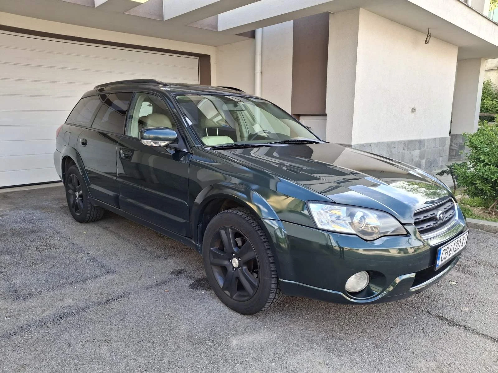 Subaru Outback 3.0 LPG, снимка 2 - Автомобили и джипове - 54543368