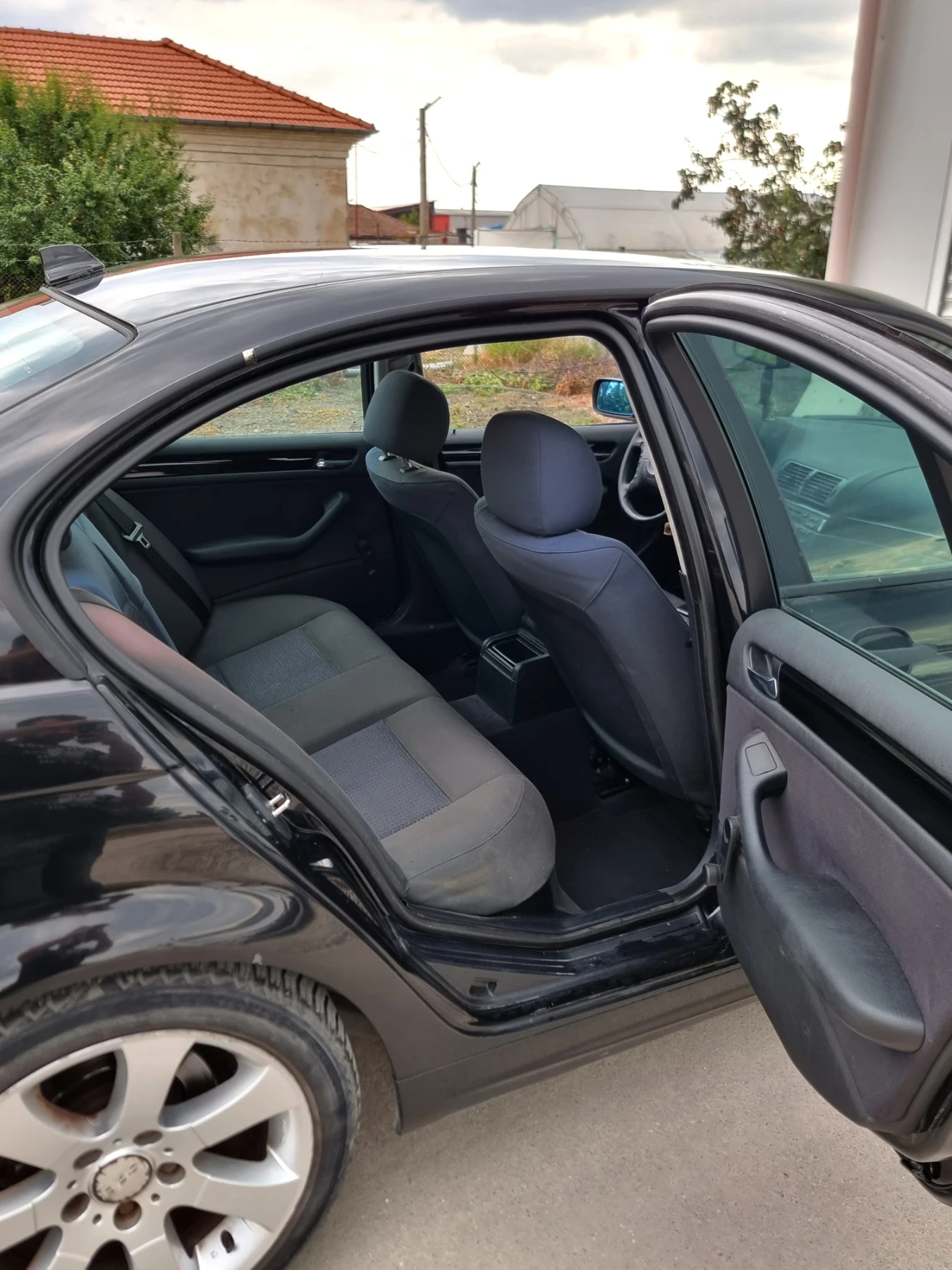 BMW 318 1.8, снимка 10 - Автомобили и джипове - 55124808