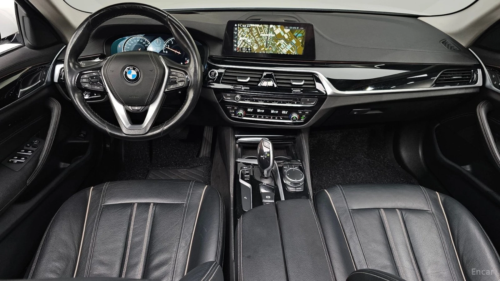 BMW 520 Luxury* КОЖА* НАВИ* ПАНО* КАМЕРА* HUD, снимка 5 - Автомобили и джипове - 55458710