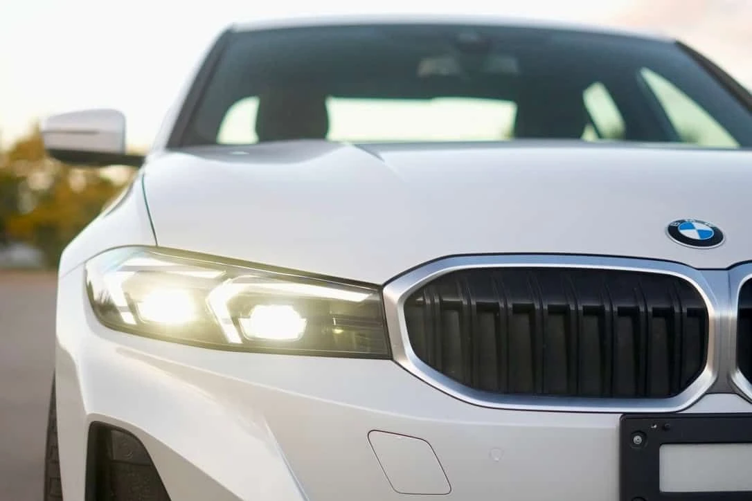 BMW 330 * 330i xDrive * АВТОКРЕДИТ БЕЗ ПЪРВОНАЧАЛНА ВНОСКА, снимка 10 - Автомобили и джипове - 55535715