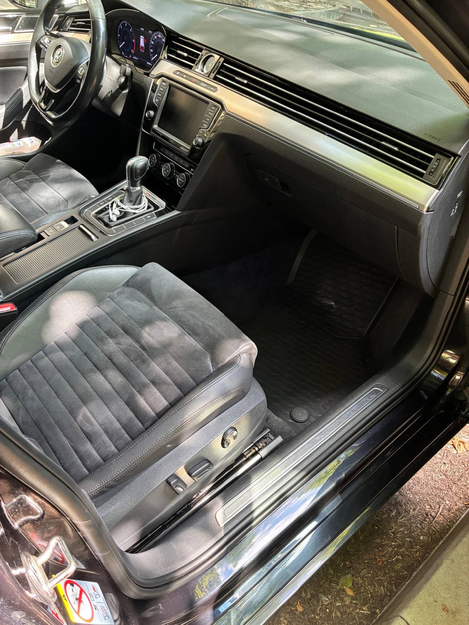 VW Passat B8 4 MOTION, снимка 11 - Автомобили и джипове - 55591343