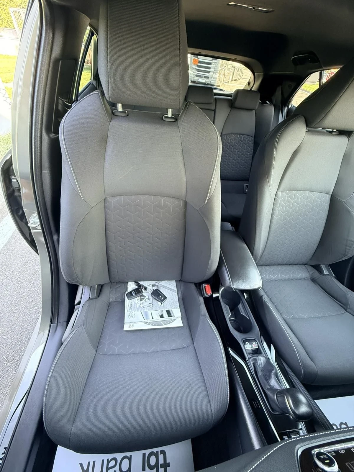 Toyota Corolla HYBRID 2.0 Bi Tone  ТОП /гаранция , снимка 11 - Автомобили и джипове - 55608604