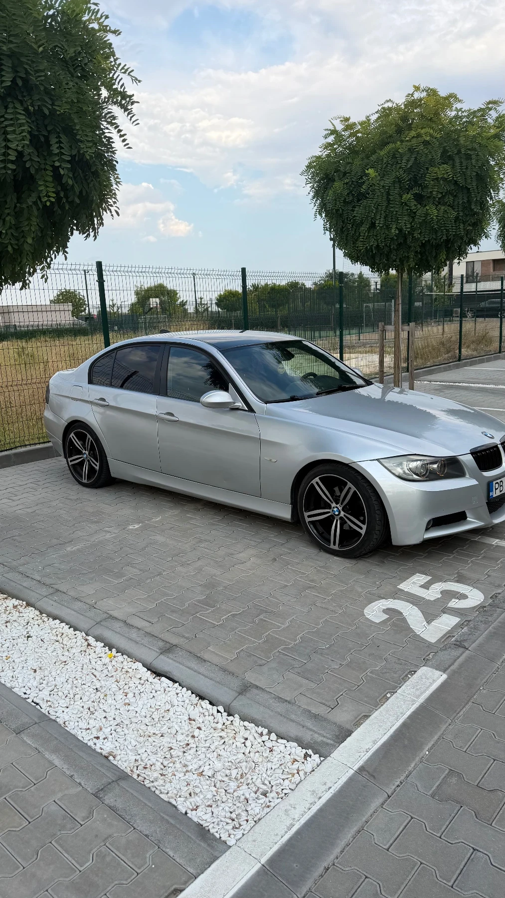 BMW 320, снимка 3 - Автомобили и джипове - 55816912