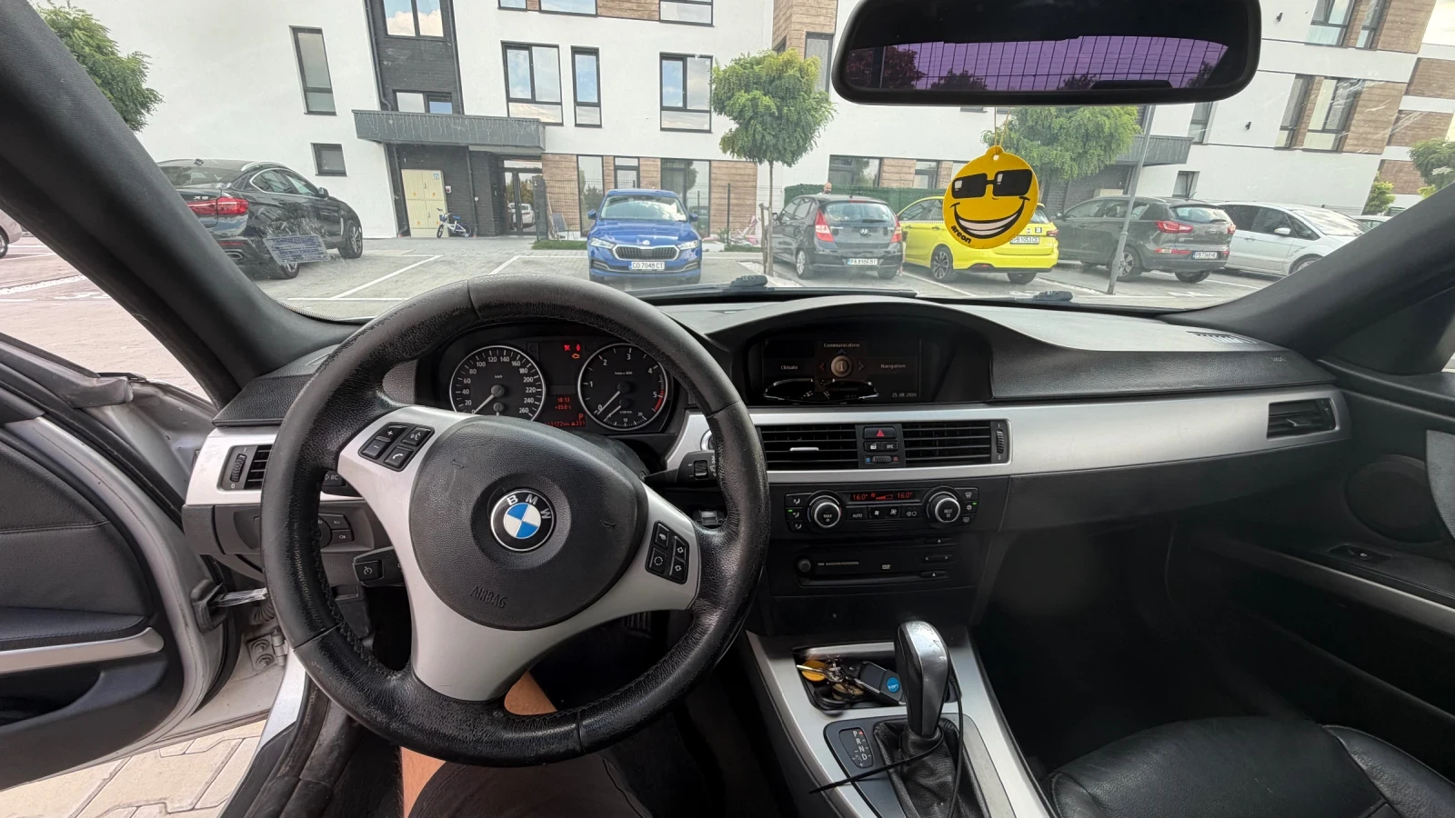 BMW 320, снимка 6 - Автомобили и джипове - 55816912
