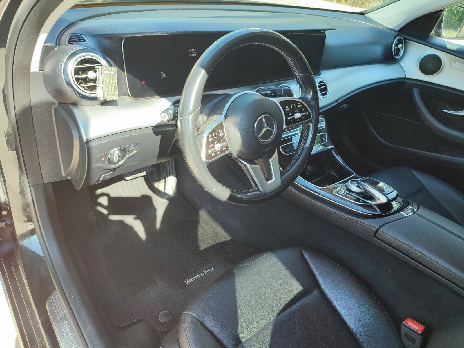 Mercedes-Benz E 220 w213, снимка 6 - Автомобили и джипове - 56209300