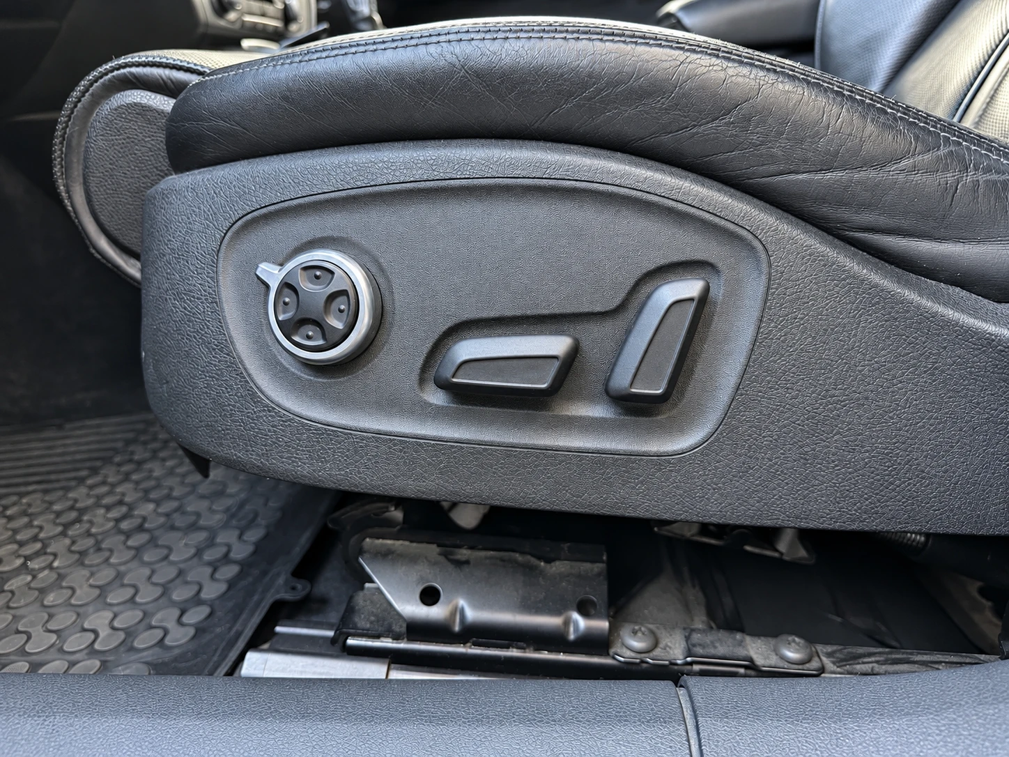 Audi A7 3.0TDI/Matrix/Quattro/Обдухване/Keyless/Memory, снимка 9 - Автомобили и джипове - 56261062