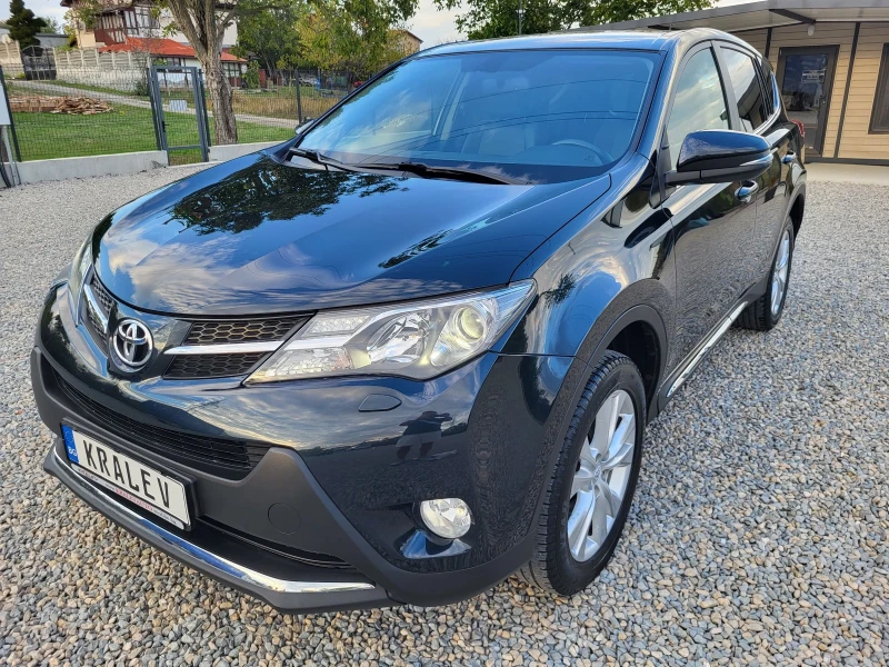 Toyota Rav4 2.0D4D  4X4 КОЖА/НАВИГАЦИЯ/КАМЕРА, снимка 2 - Автомобили и джипове - 47259147