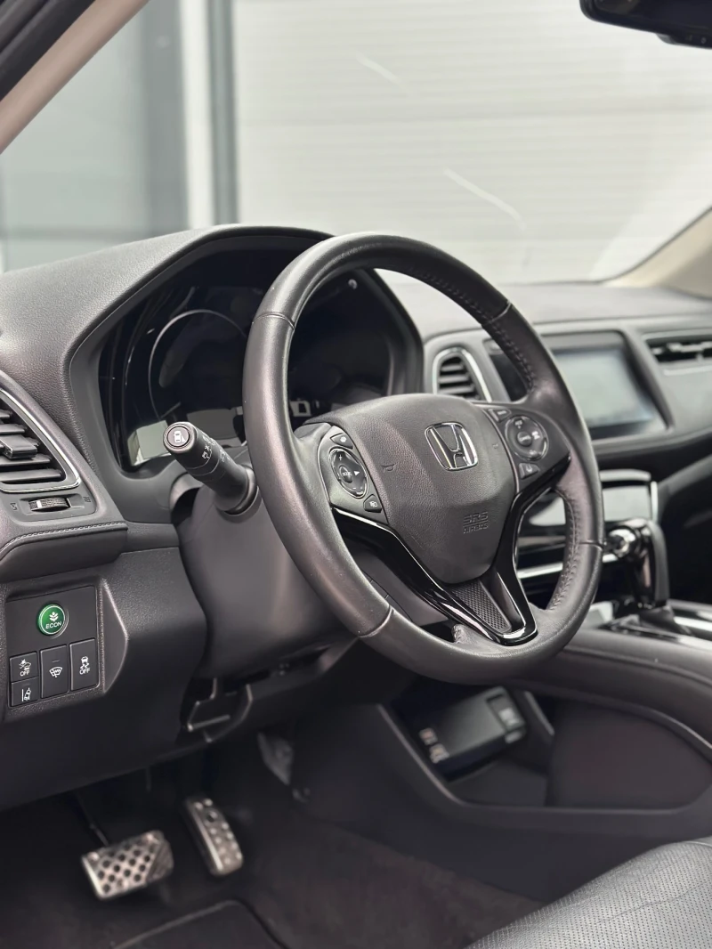 Honda Hr-v * 1.8i VTEC* , снимка 14 - Автомобили и джипове - 52656427