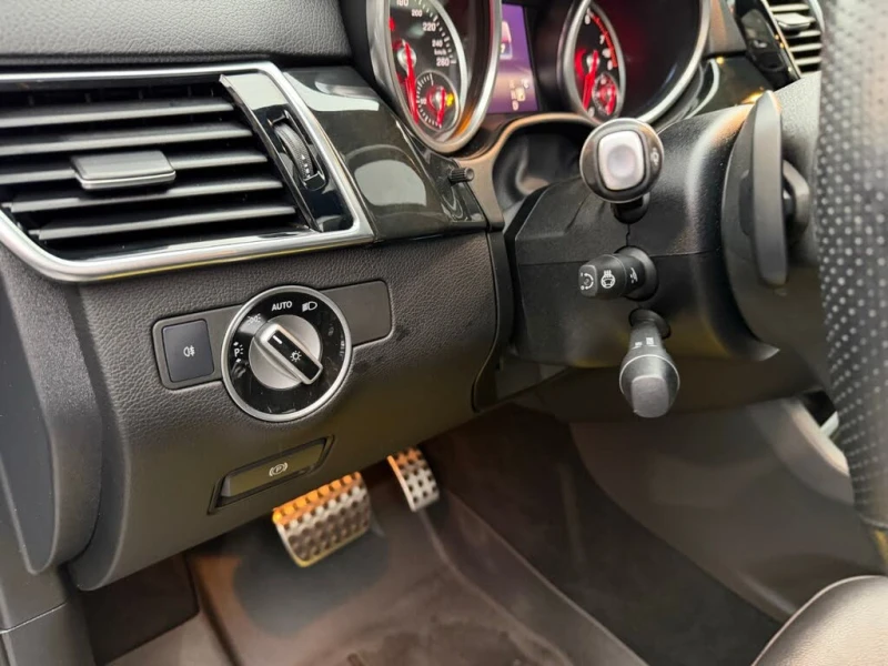 Mercedes-Benz GLE 400 4MATIC| AMGPKG| HARMAN/KARDON| | ПАНО| KEYLESS, снимка 12 - Автомобили и джипове - 53214885