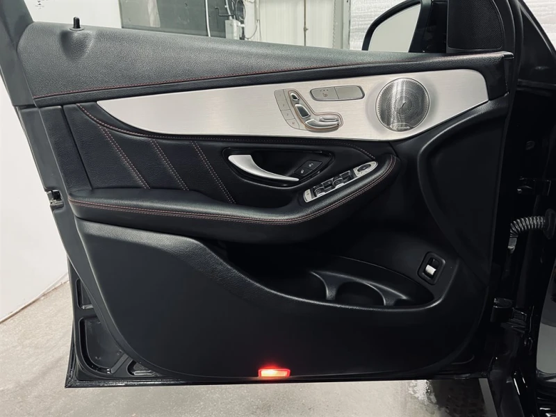 Mercedes-Benz GLC 43 AMG 4MATIC Premium Package, снимка 13 - Автомобили и джипове - 53375738