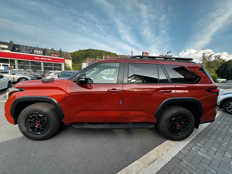 Toyota Sequoia TRD PRO 4WD i-FORCE MAX, снимка 2 - Автомобили и джипове - 53447216