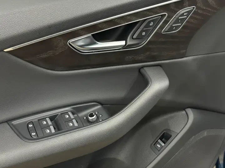 Audi Q7 55TFSI* MATRIX* ������* �����* 360������* �������� | Mobile.bg � ����������� 7