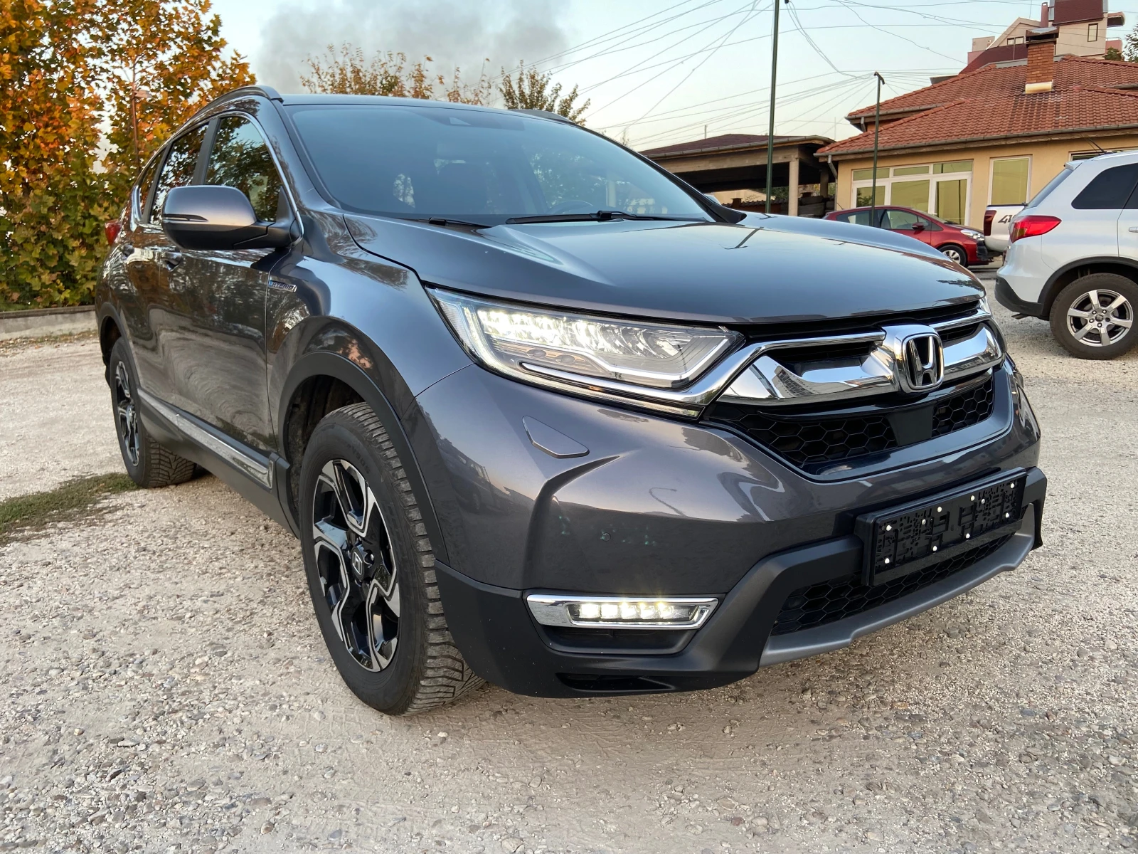 Honda Cr-v 2.0I HIBRID 4WD NAVI Камера ШВЕЙЦАРИЯ - изображение 7