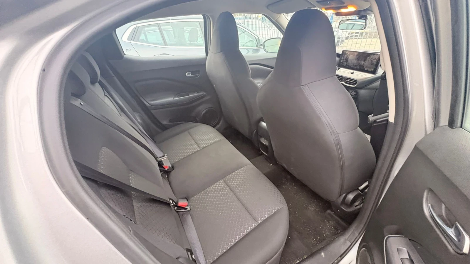 Nissan Juke  1.0 DIG-T 114 CV DCT Tekna (84 kw) - изображение 9