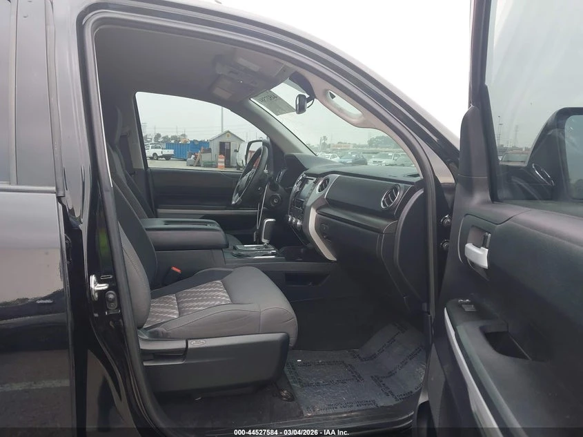 Toyota Tundra 5.7l Sr5, снимка 5 - Автомобили и джипове - 53907281