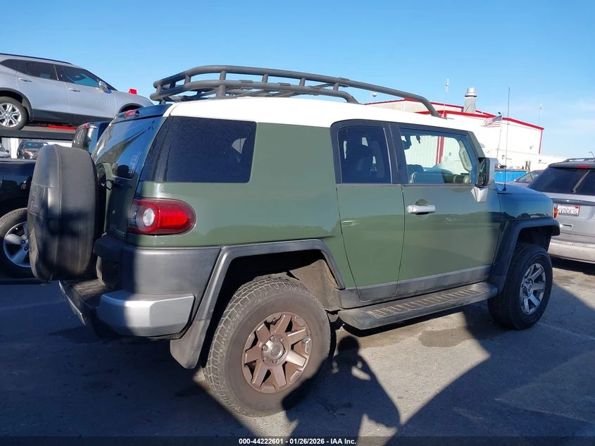 Toyota Fj cruiser 4.0l, снимка 13 - Автомобили и джипове - 53941328