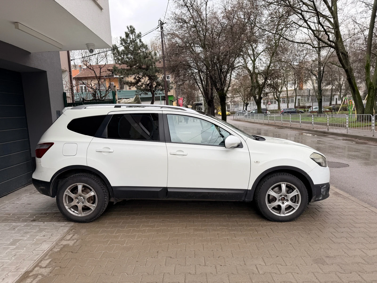 Nissan Qashqai, снимка 2 - Автомобили и джипове - 54008843