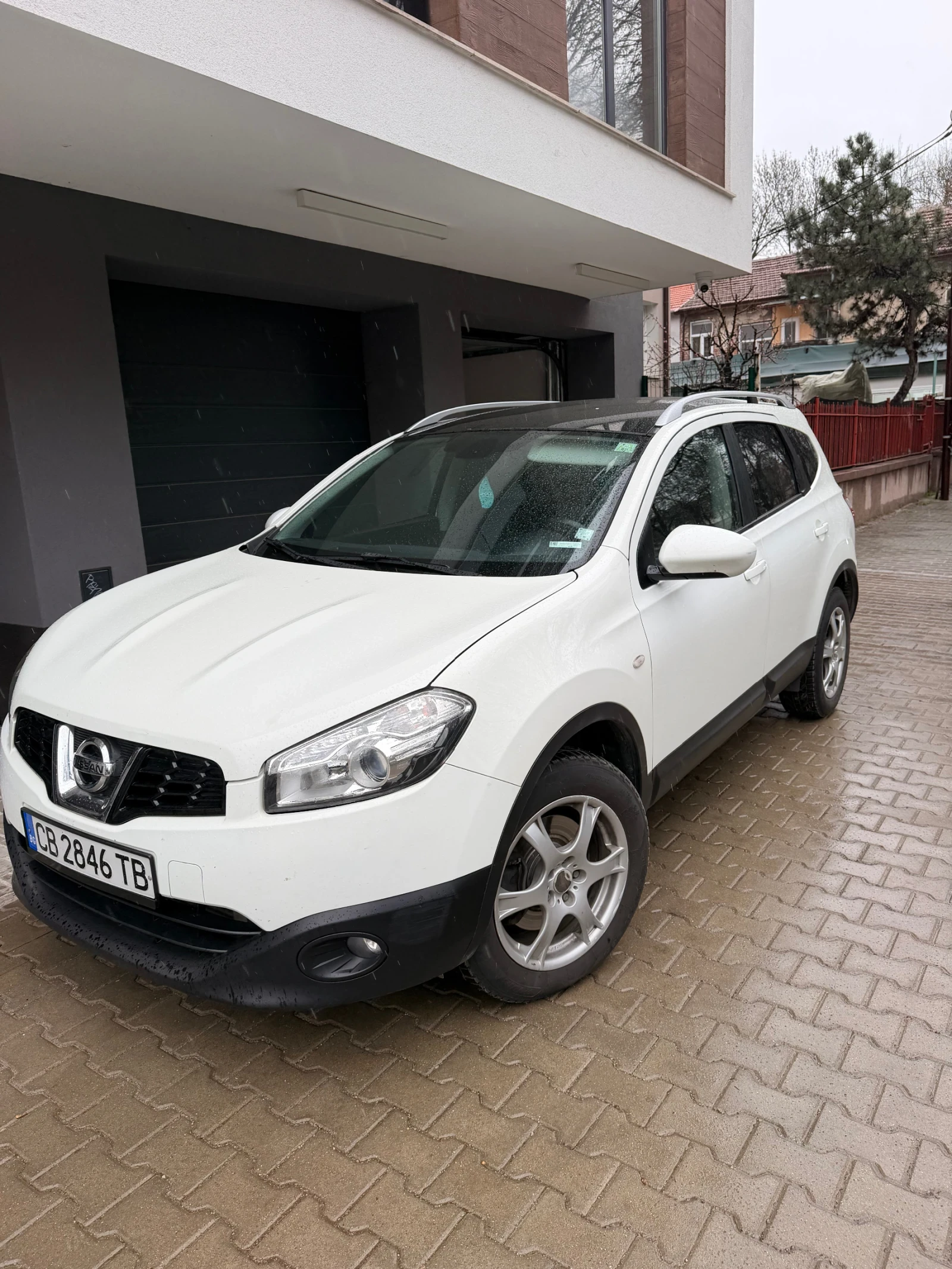 Nissan Qashqai, снимка 4 - Автомобили и джипове - 54008843