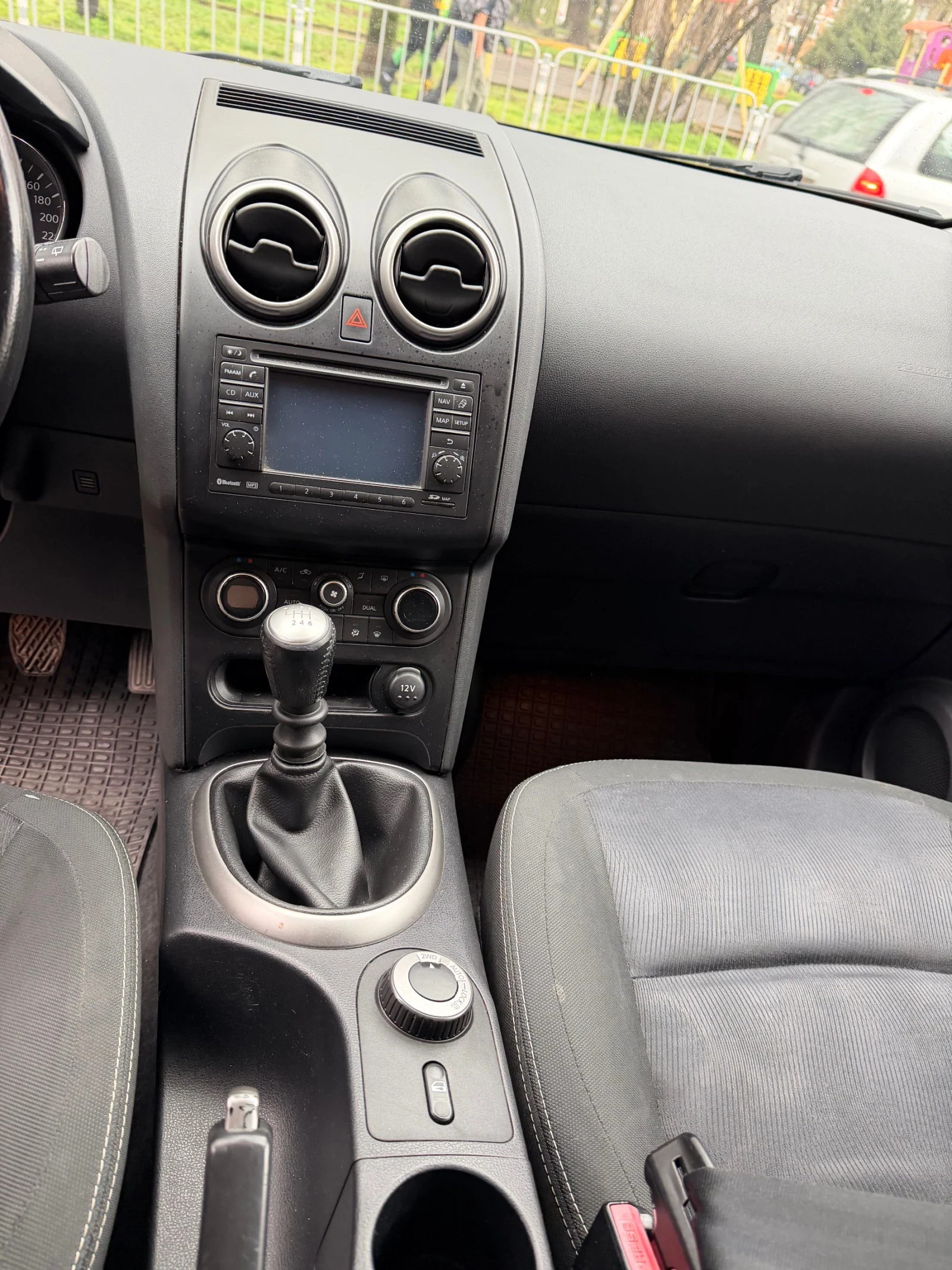 Nissan Qashqai, снимка 7 - Автомобили и джипове - 54008843