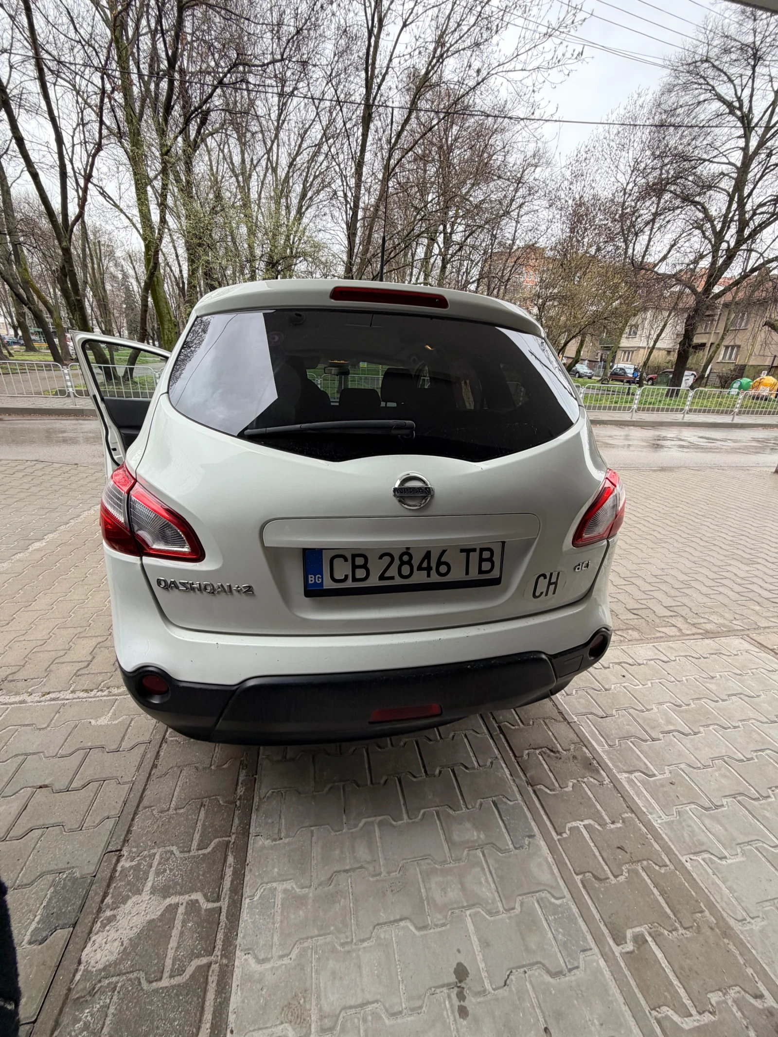 Nissan Qashqai, снимка 3 - Автомобили и джипове - 54008843