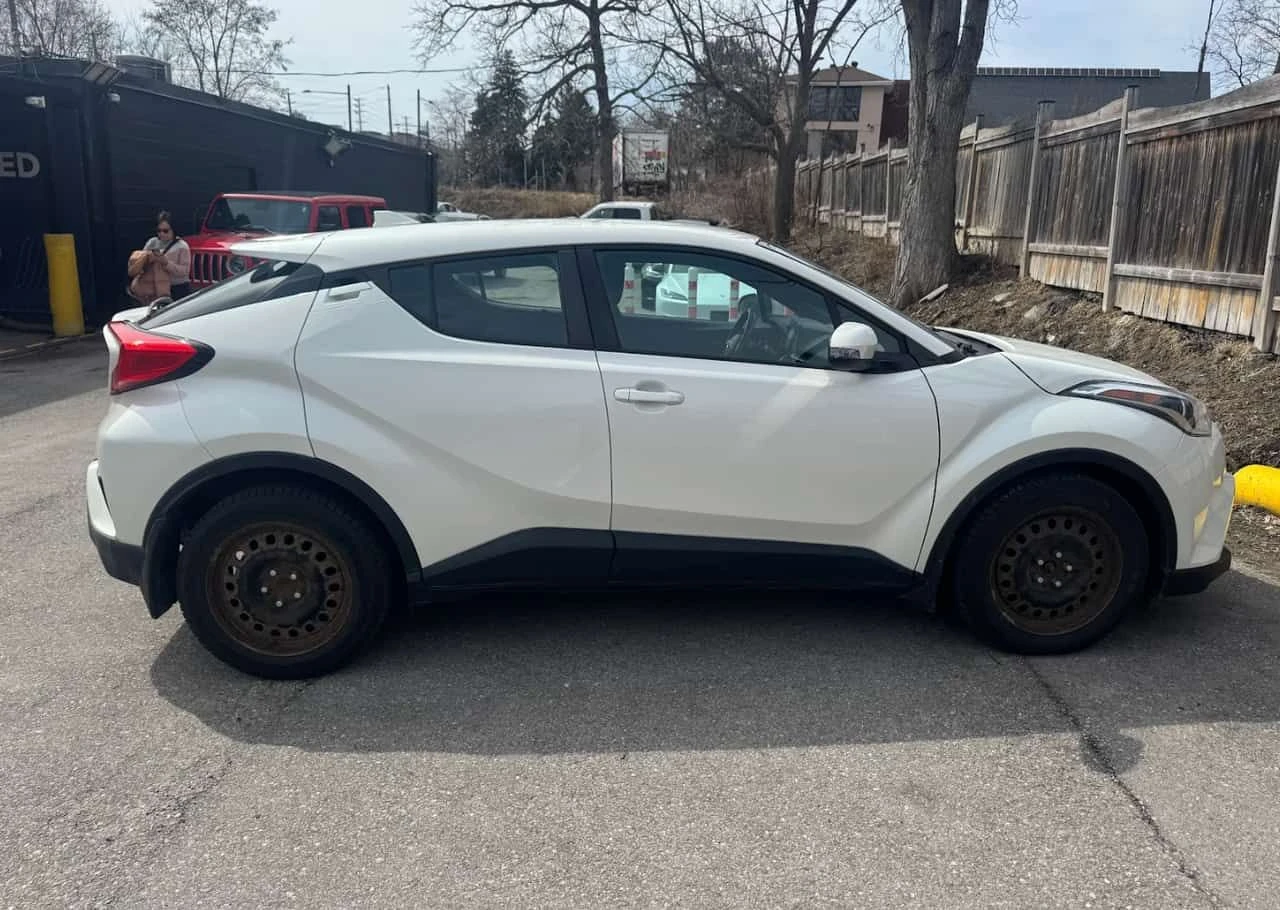 Toyota C-HR * XLE * CARFAX * ЦЕНА ДО БГ, снимка 14 - Автомобили и джипове - 54055418