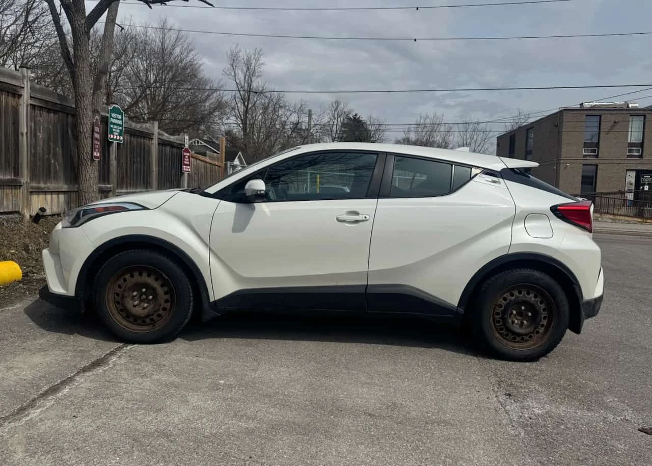 Toyota C-HR * XLE * CARFAX * ЦЕНА ДО БГ, снимка 13 - Автомобили и джипове - 54055418