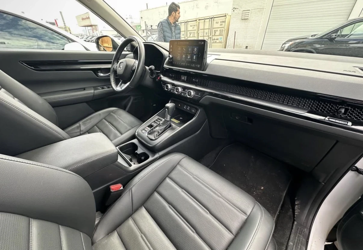 Honda Cr-v REMOTE START * CARPLAY * HONDA SENSING SAFETY SUIT, снимка 9 - Автомобили и джипове - 54567804