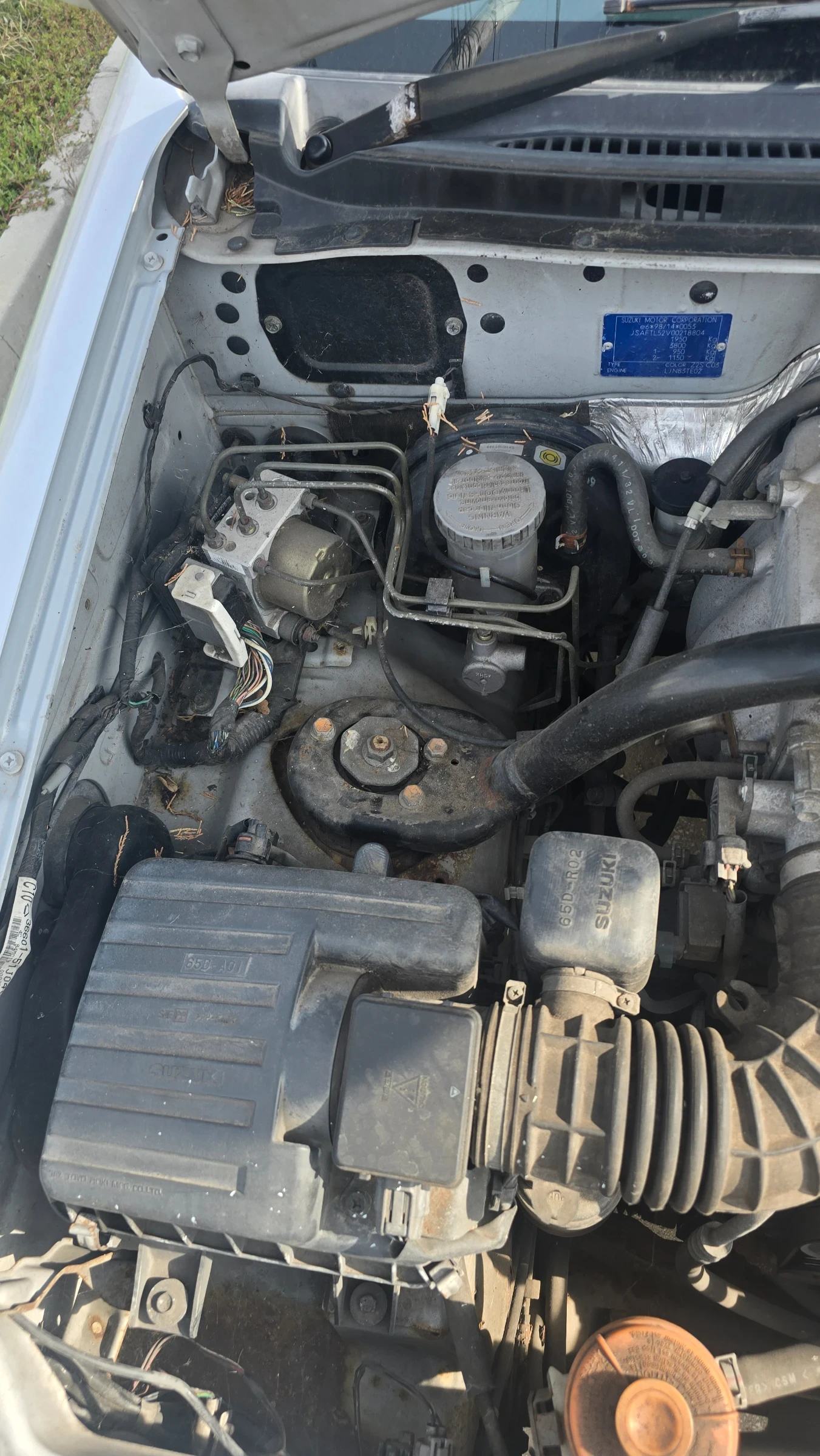 Suzuki Grand vitara 2.0i , снимка 9 - Автомобили и джипове - 54786877
