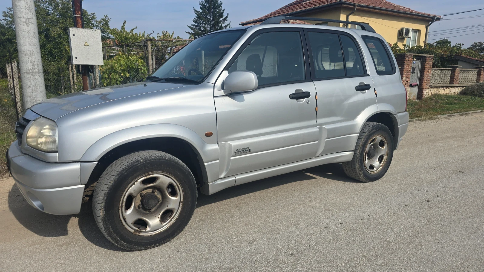 Suzuki Grand vitara 2.0i , снимка 2 - Автомобили и джипове - 54786877