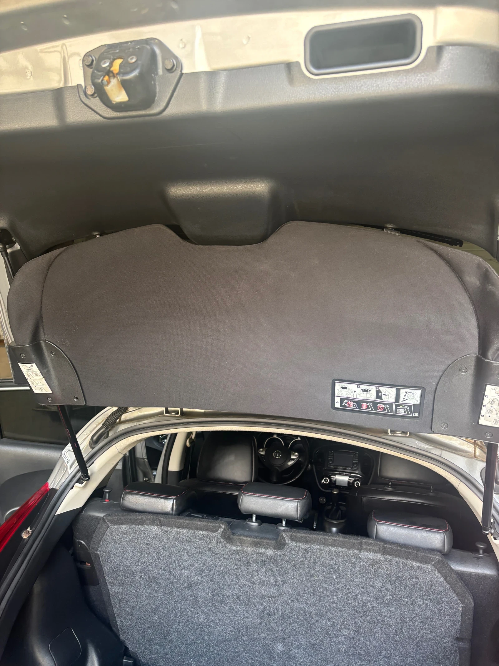 Nissan Juke Voll 160k Top, снимка 10 - Автомобили и джипове - 55470641