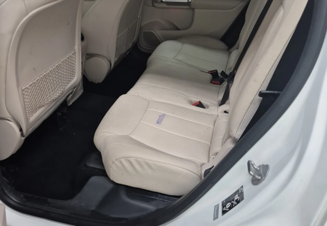 Mercedes-Benz GLB 250 * Подгрев* Pano* Distronic* LED* , снимка 12 - Автомобили и джипове - 55467199