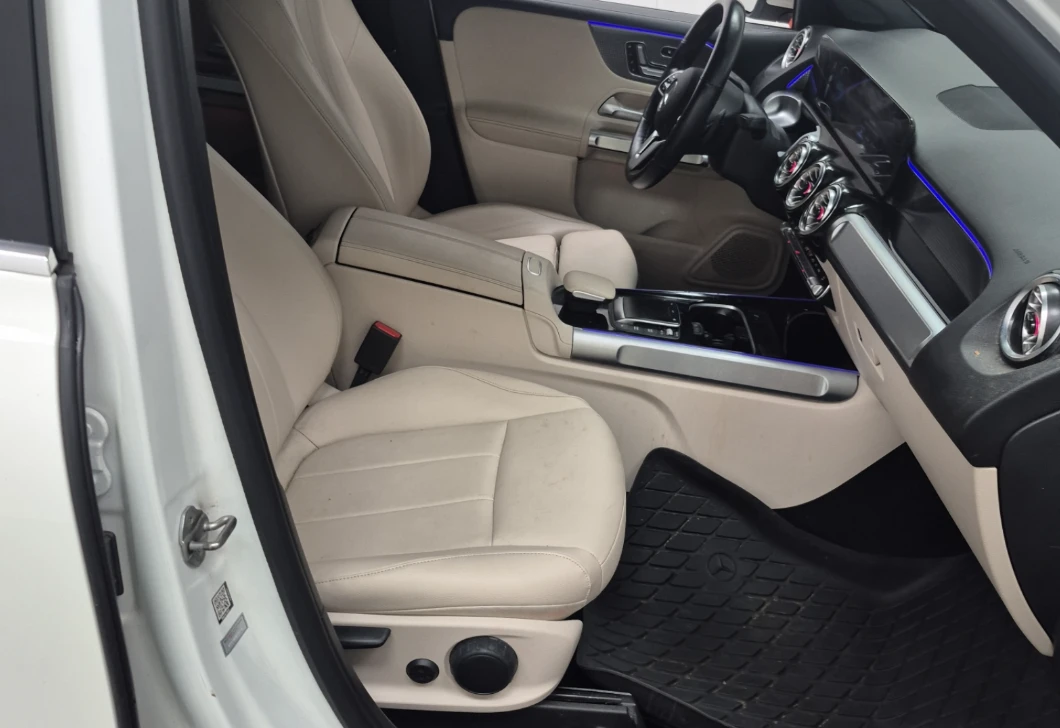 Mercedes-Benz GLB 250 * Подгрев* Pano* Distronic* LED* , снимка 14 - Автомобили и джипове - 55467199
