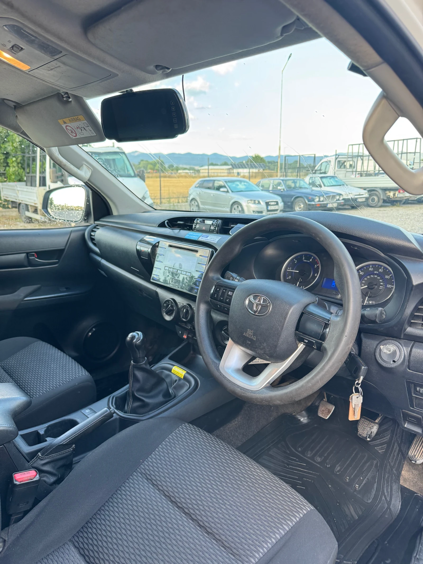 Toyota Hilux, снимка 15 - Автомобили и джипове - 56121432