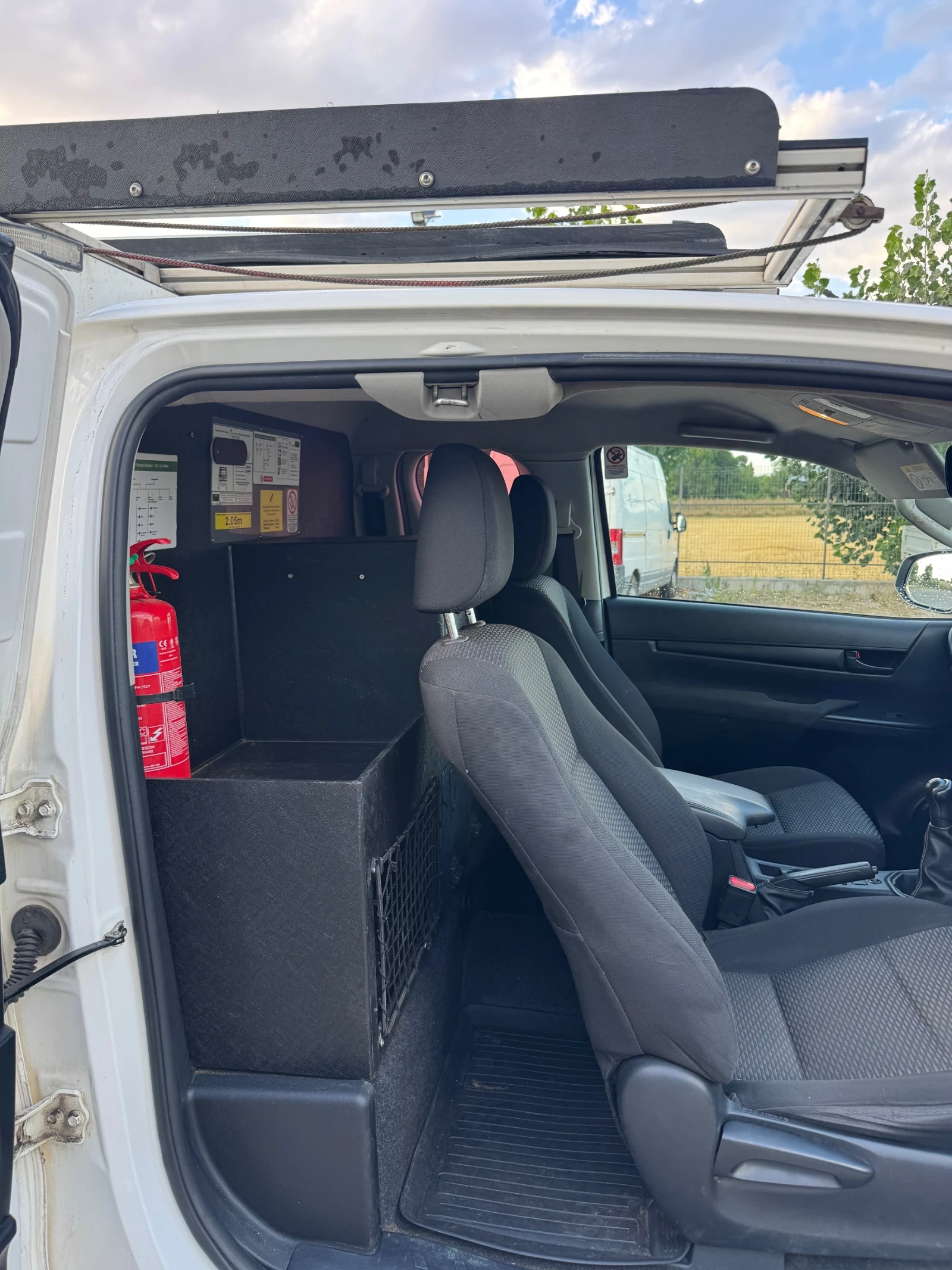 Toyota Hilux, снимка 11 - Автомобили и джипове - 56121432