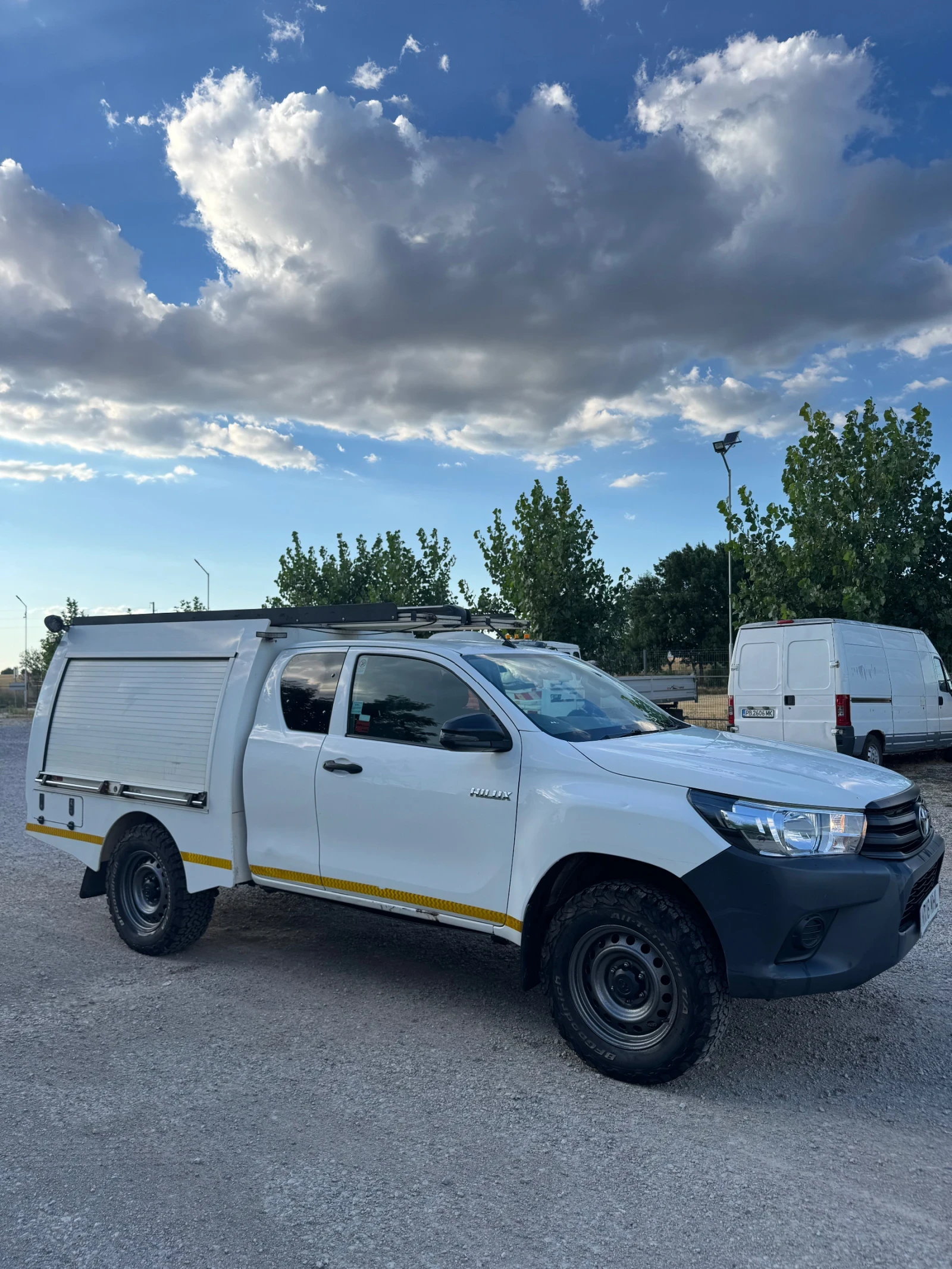 Toyota Hilux, снимка 4 - Автомобили и джипове - 56121432