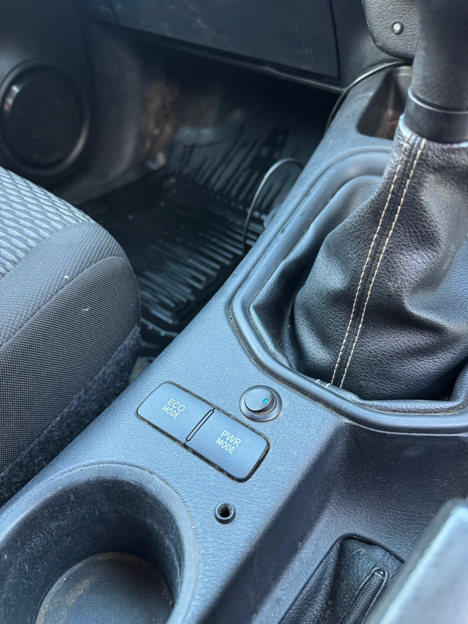 Toyota Hilux, снимка 12 - Автомобили и джипове - 56121432