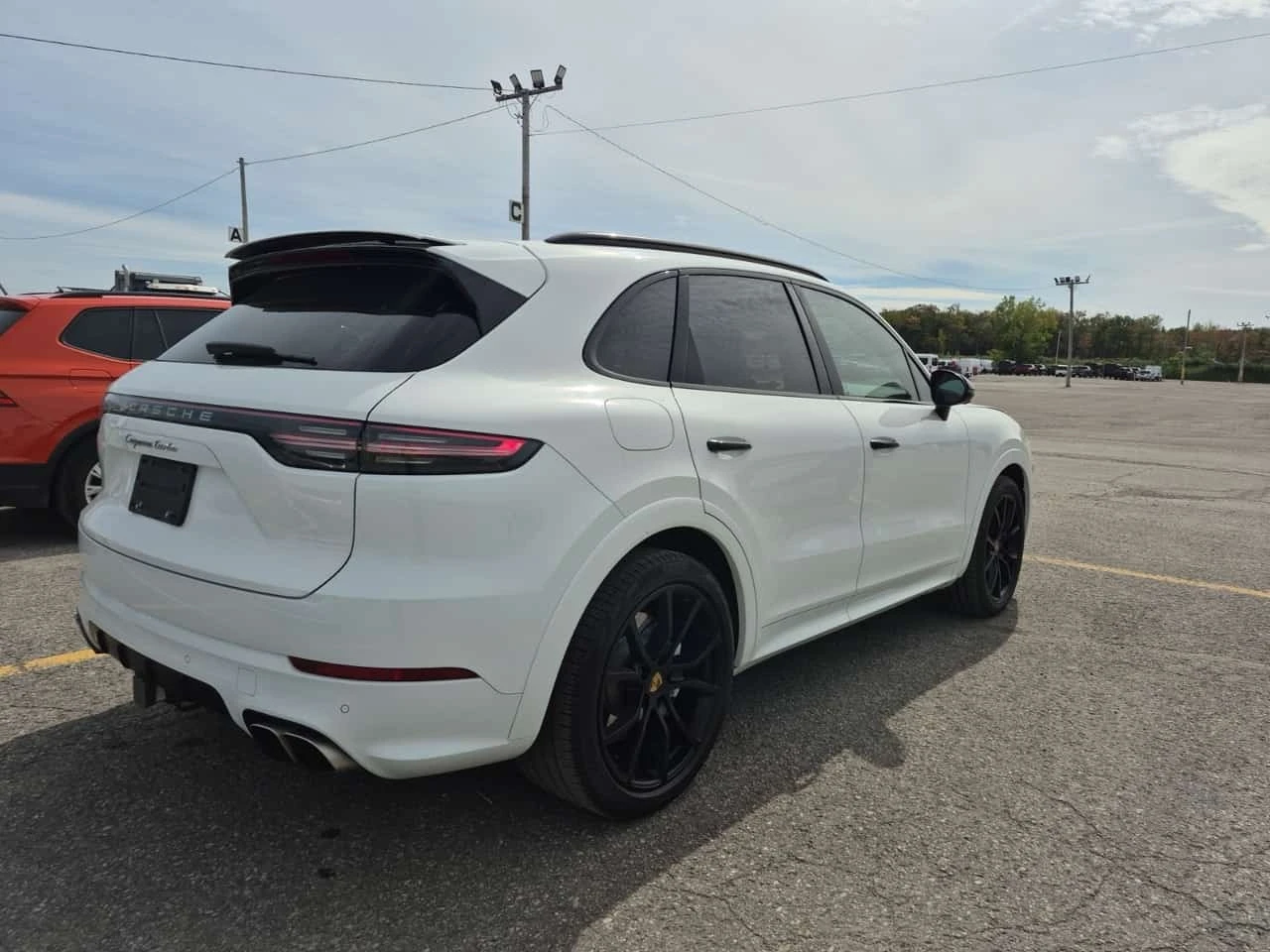 Porsche Cayenne TURBO / CARFAX / 360 КАМЕРИ / RED INT, снимка 3 - Автомобили и джипове - 56327636