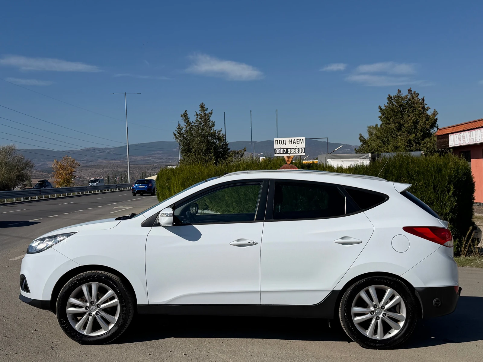 Hyundai IX35 2.0GAZ PANORAMA, снимка 8 - Автомобили и джипове - 56449756