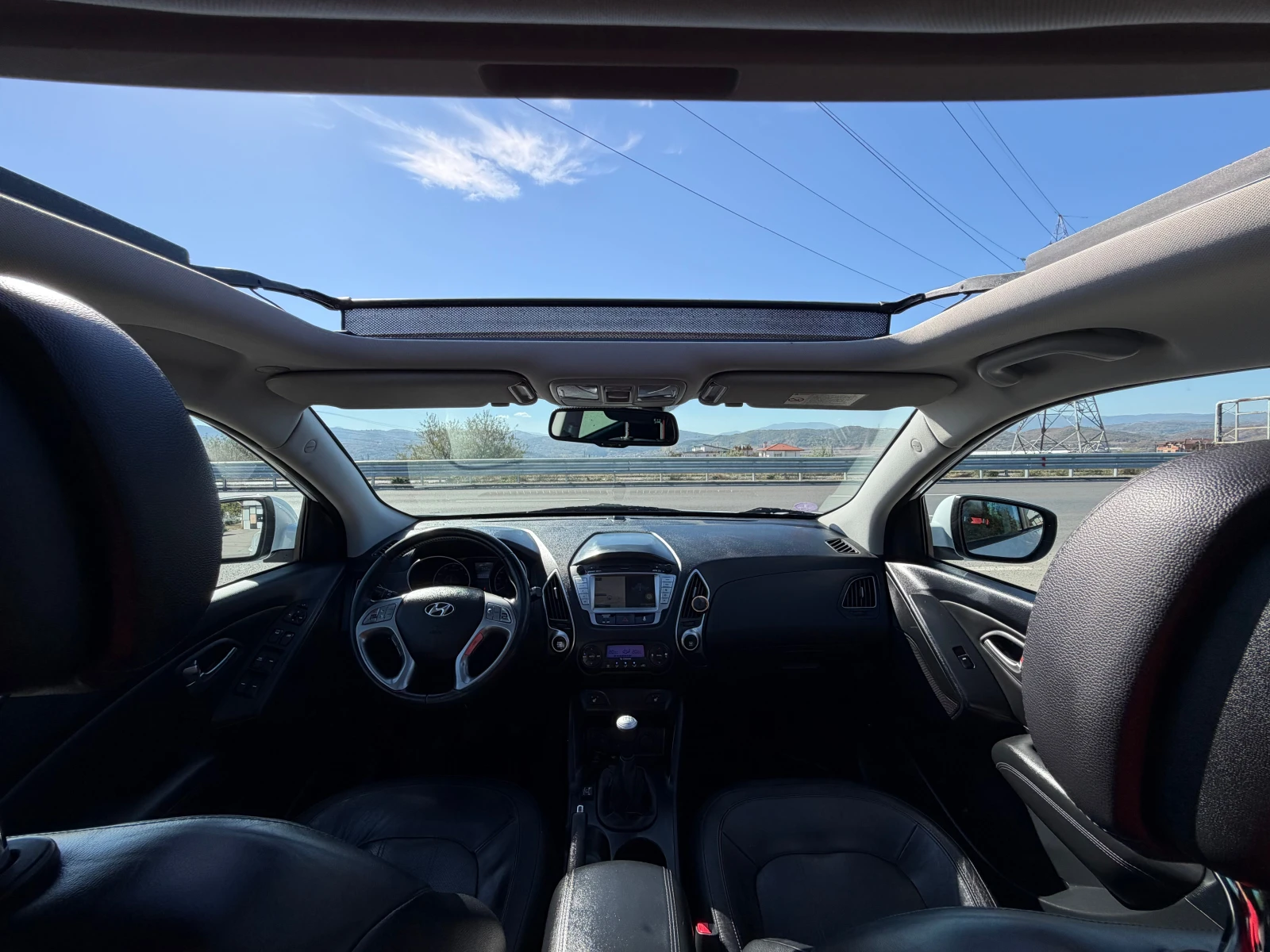 Hyundai IX35 2.0GAZ PANORAMA, снимка 15 - Автомобили и джипове - 56449756