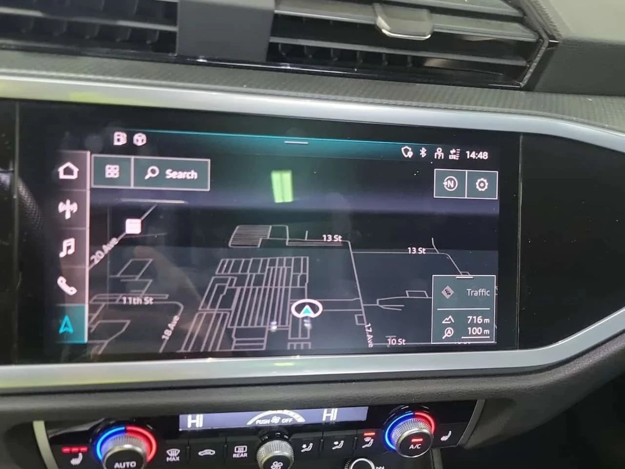 Audi Q3, снимка 12 - Автомобили и джипове - 56739638
