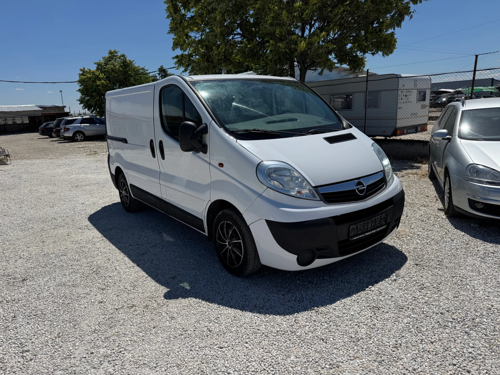 Opel Vivaro 2.0d - изображение 7
