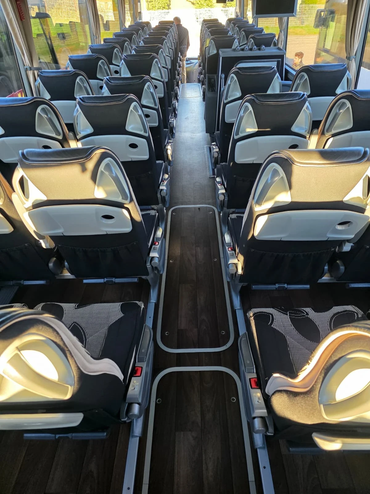 Mercedes-Benz Tourismo  - изображение 7