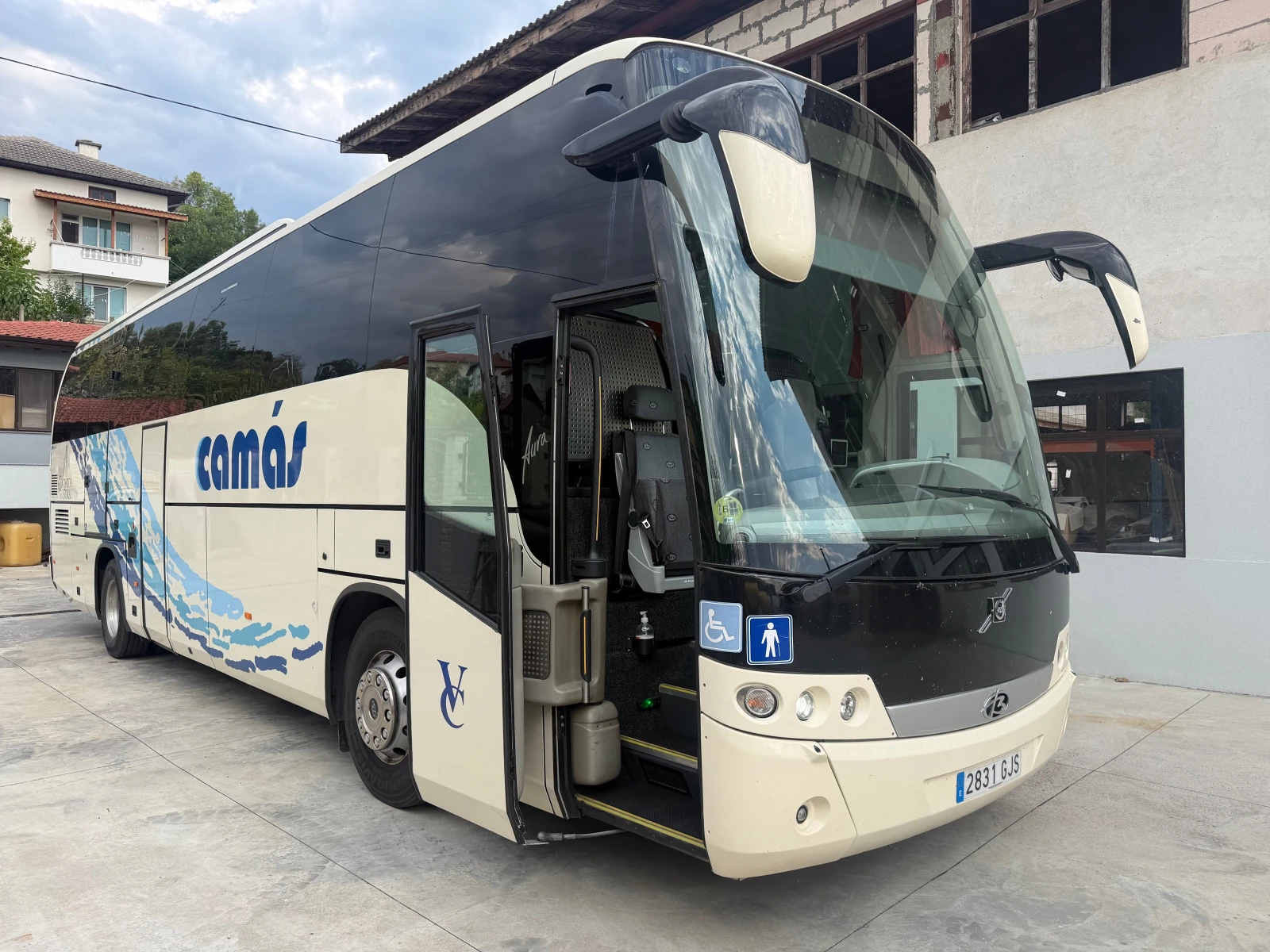 Mercedes-Benz Tourismo Volvo beulas-12m