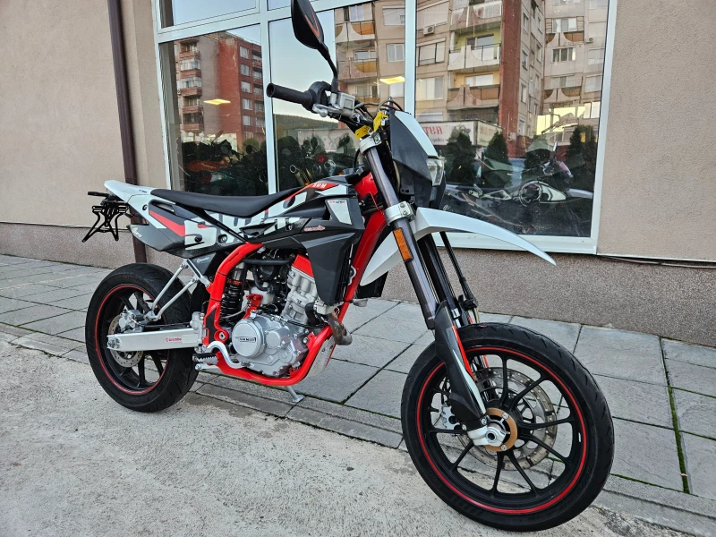 Swm SM 125 R 125ie, SuperMoto!, снимка 1 - Мотоциклети и мототехника - 47928870