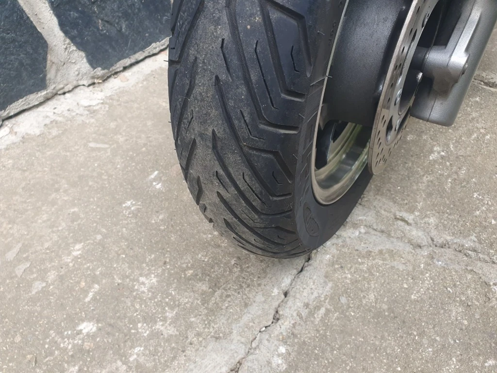 Suzuki Burgman 250, снимка 13 - Мотоциклети и мототехника - 49370803