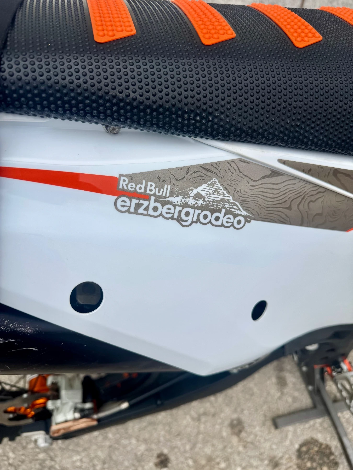 Ktm EXC Ktm 300 EXC tpi 2022 Erzbergrodeo Edition, снимка 15 - Мотоциклети и мототехника - 56184153