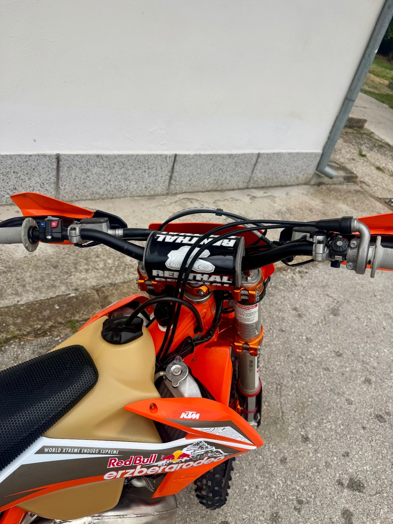 Ktm EXC Ktm 300 EXC tpi 2022 Erzbergrodeo Edition, снимка 14 - Мотоциклети и мототехника - 56184153