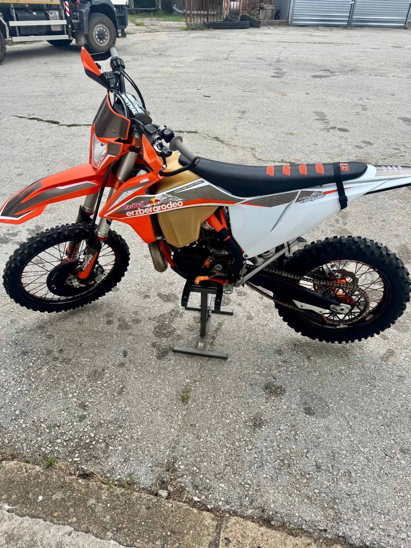 Ktm EXC Ktm 300 EXC tpi 2022 Erzbergrodeo Edition, снимка 2 - Мотоциклети и мототехника - 56184153