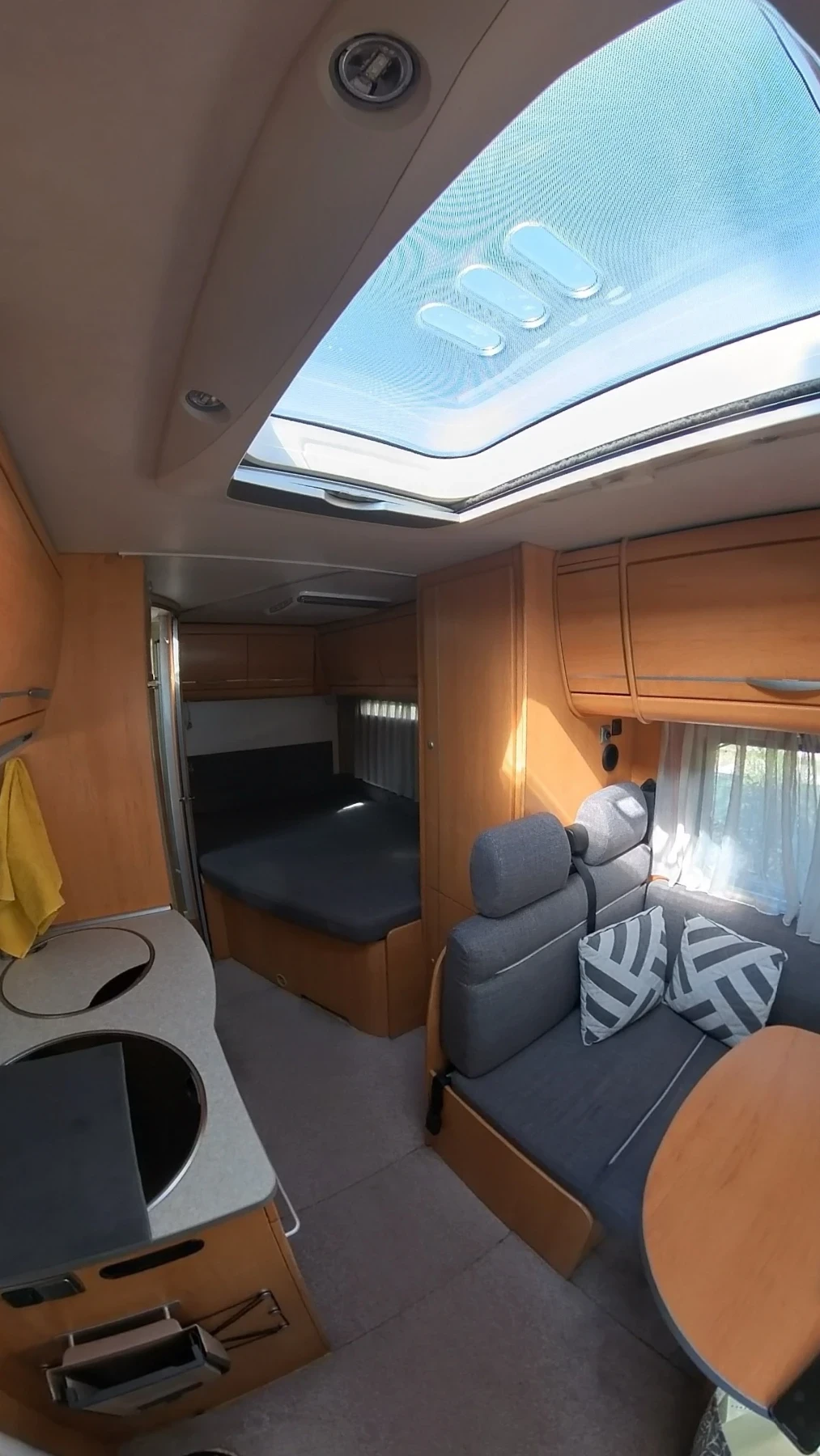 Кемпер HYMER / ERIBA B574, снимка 16 - Каравани и кемпери - 55448077